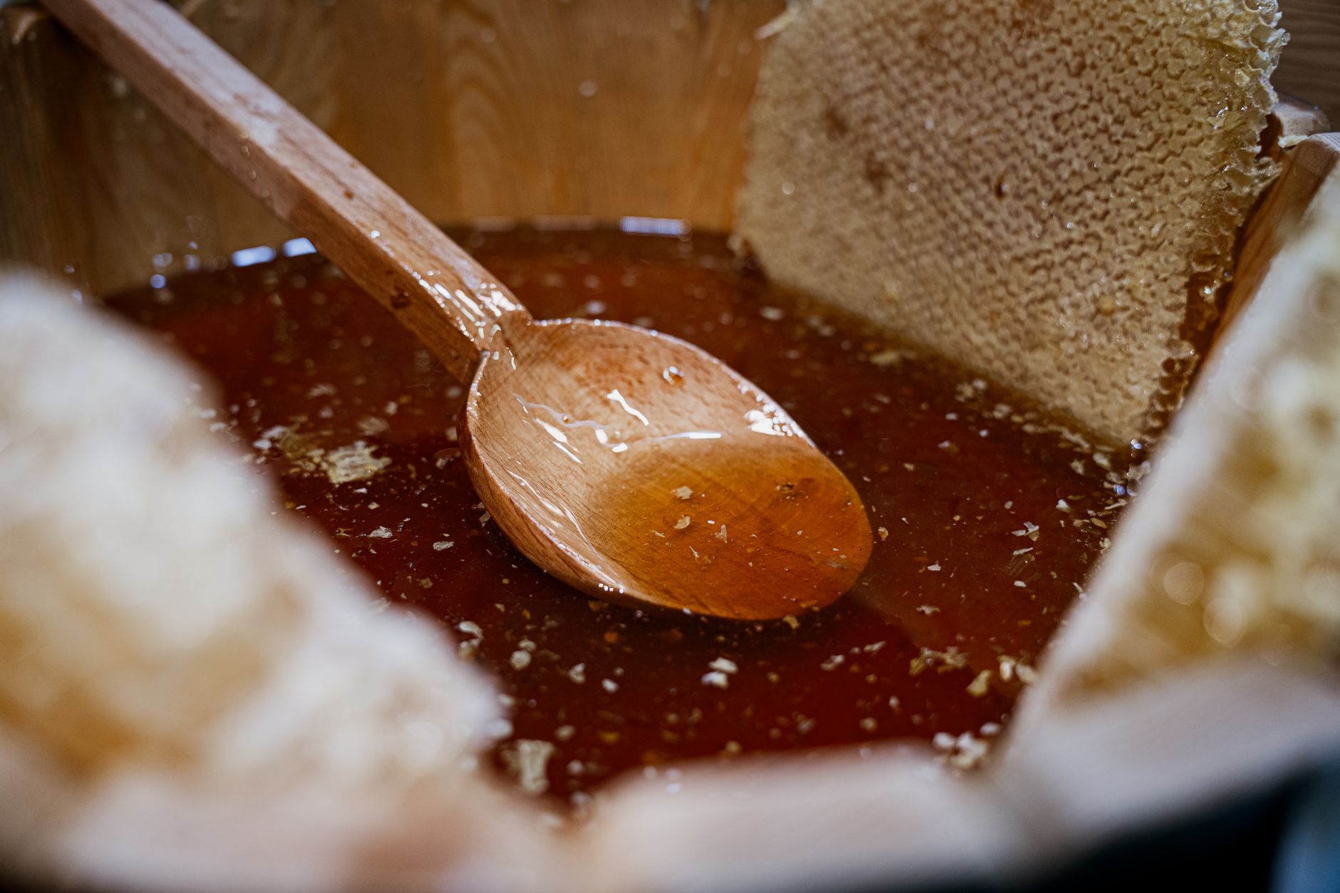 Uncapping and extracting honey