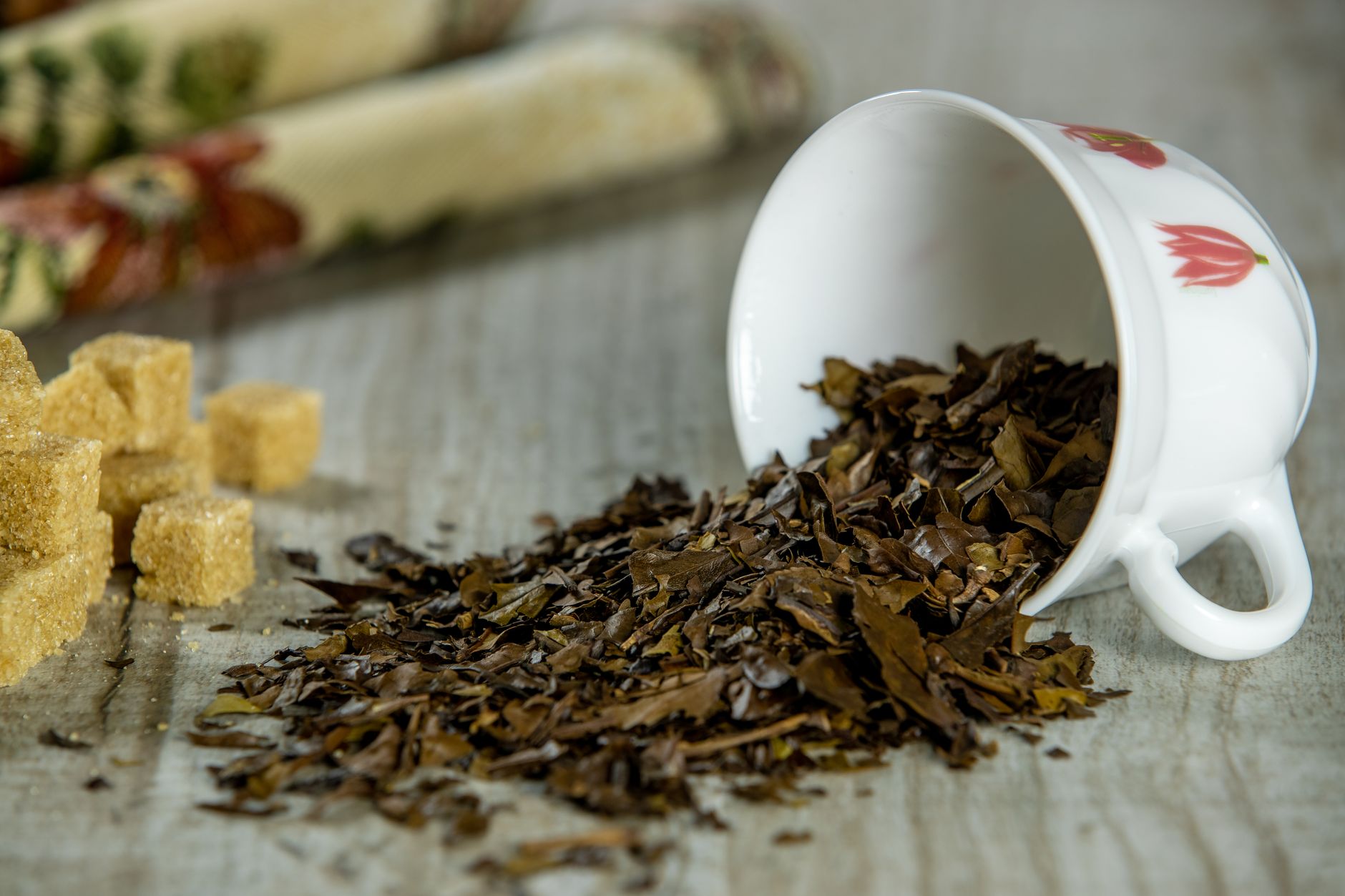 Sweetened tea base for kombucha
