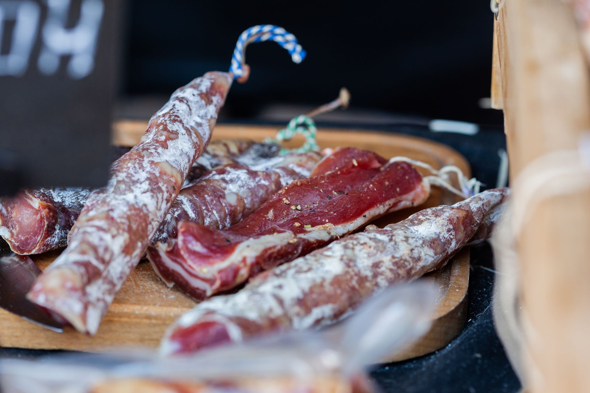 Applying a dry brine to meat