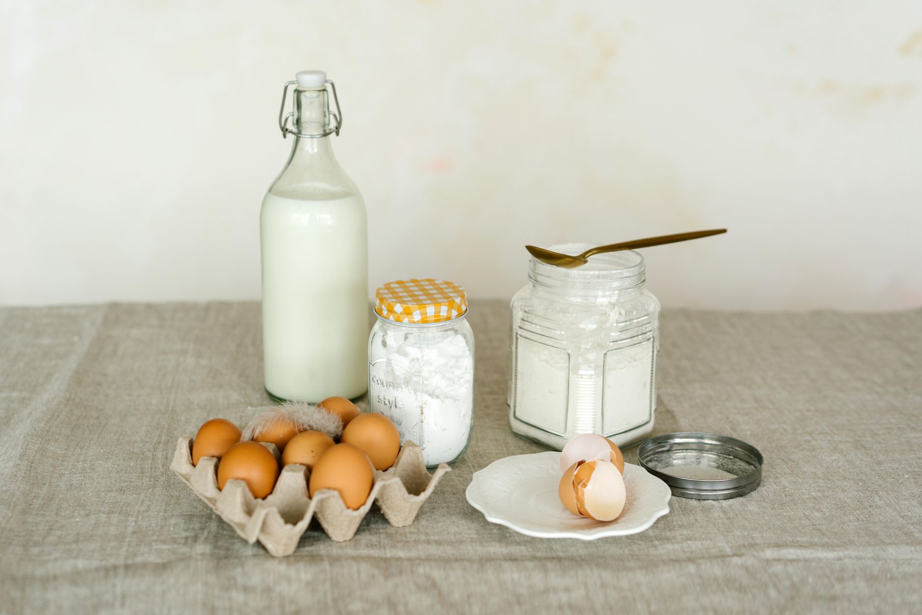 Freezing eggs for storage